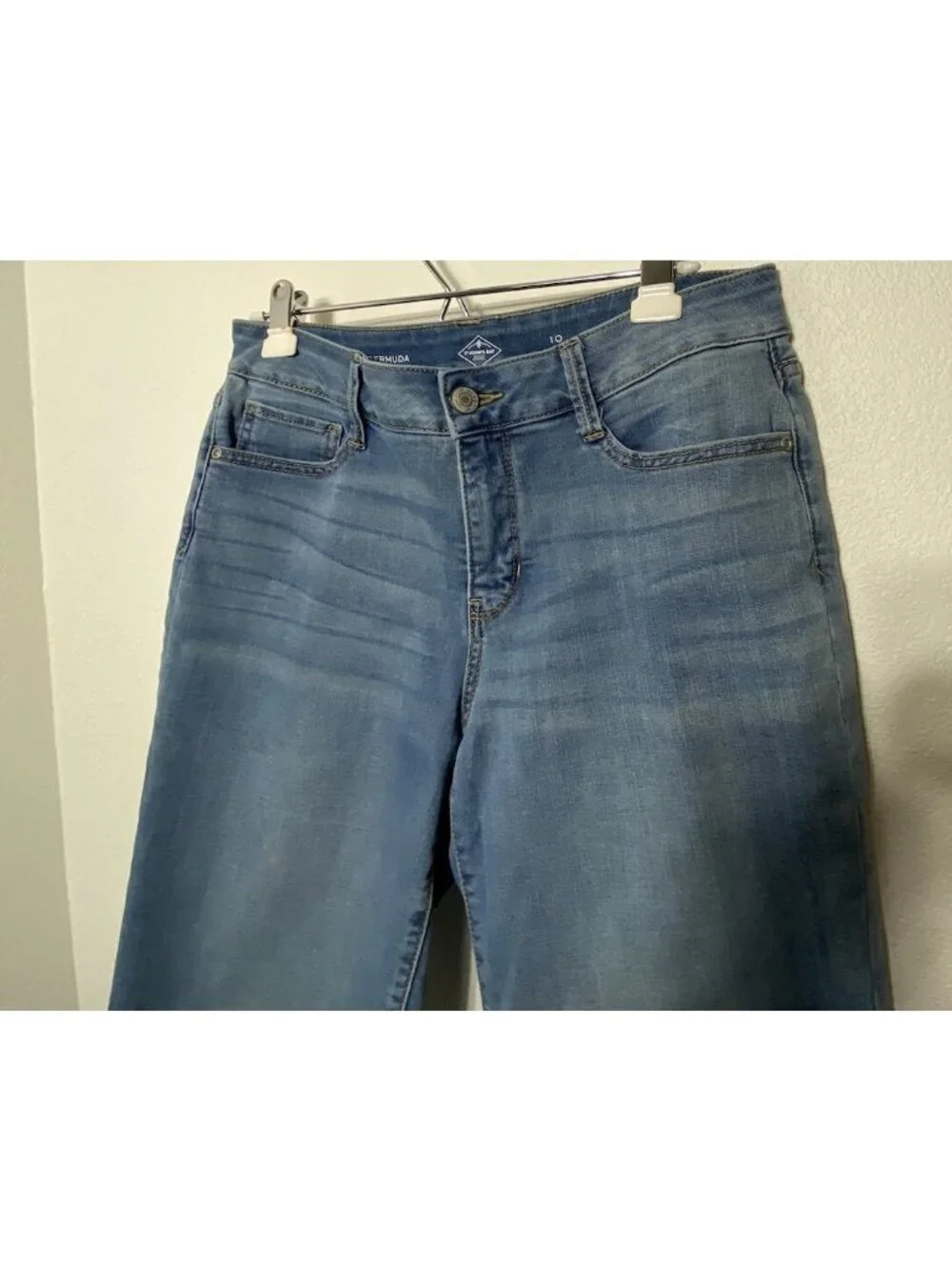 St Johns Bay Women Size 10 Bermuda Jean Shorts 32X12”Medium Wash Denim